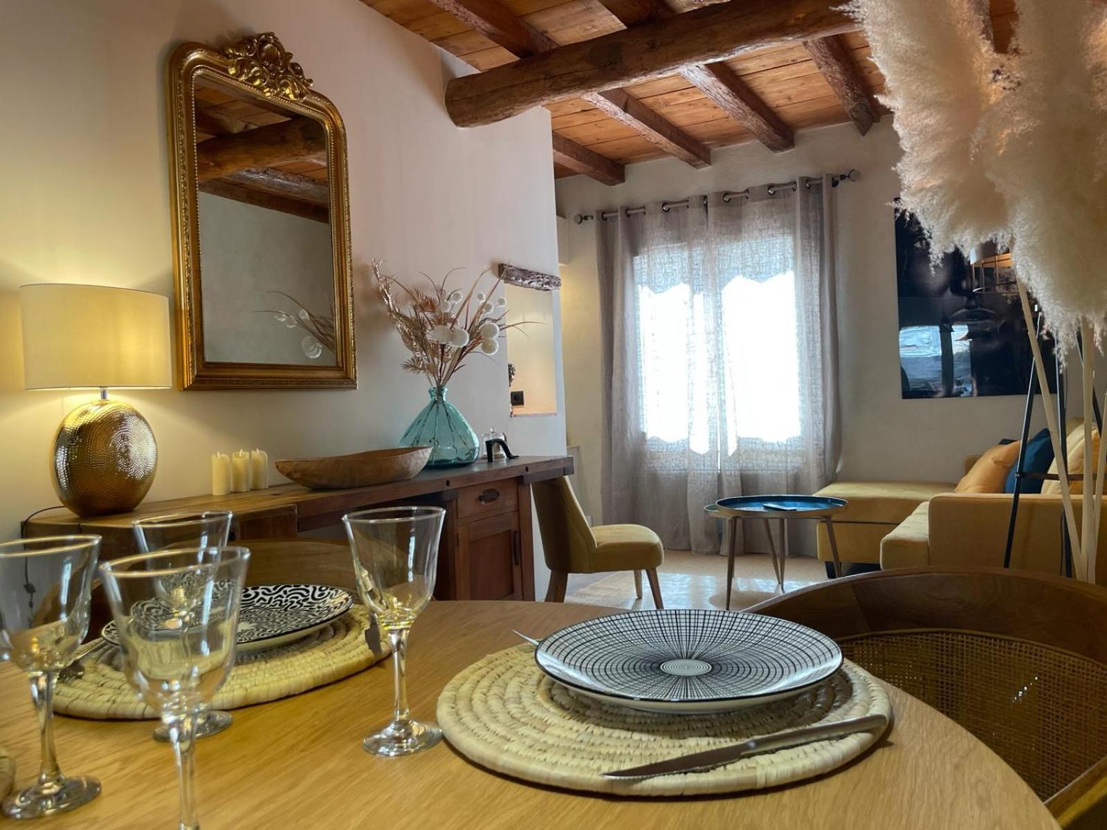 Maison Cosy, 2 Chambres, Adossee Aux Remparts 에그모르트 외부 사진