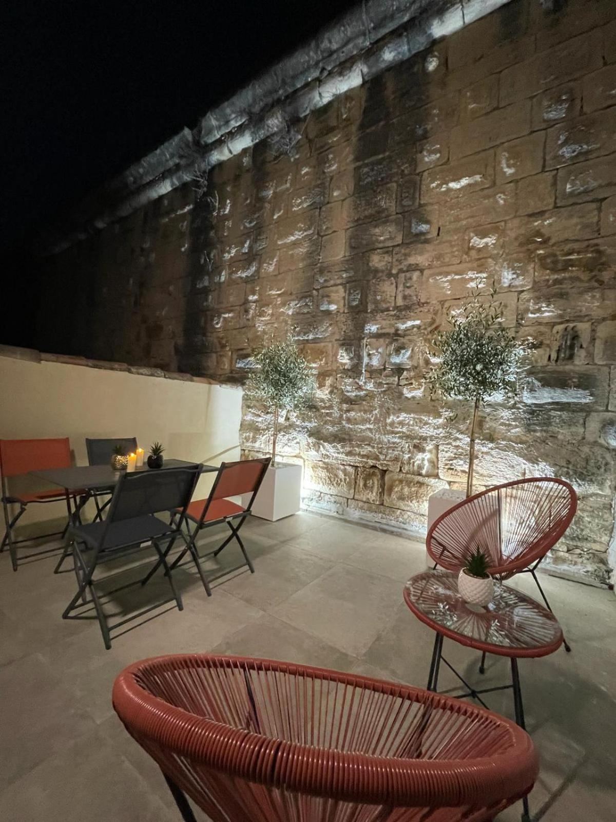 Maison Cosy, 2 Chambres, Adossee Aux Remparts 에그모르트 외부 사진